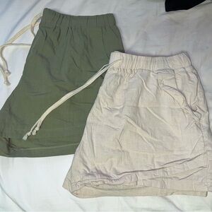 Casual Drawstring Shorts in Olive & Cream